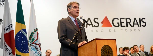 Agradecendo a presença de 122 prefeitos, o governador destacou a importância da regionalização dos trabalhos do Estado