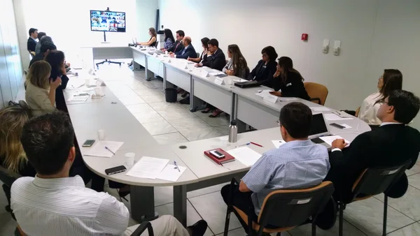 Ao longo da reunião, ouvidores presentes e que participaram por videoconferência puderam expor como as ouvidorias estavam funcionando