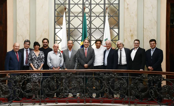 Fernando Pimentel recebe presidente da Ancine para discutir ações voltadas ao audiovisual mineiro