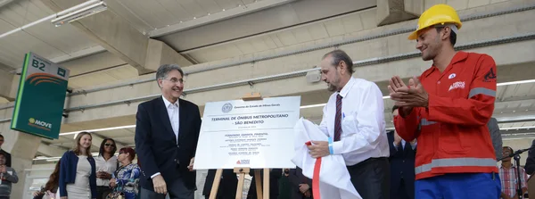 Governador inaugurou o Terminal Metropolitano São Benedito, em Santa Luzia,