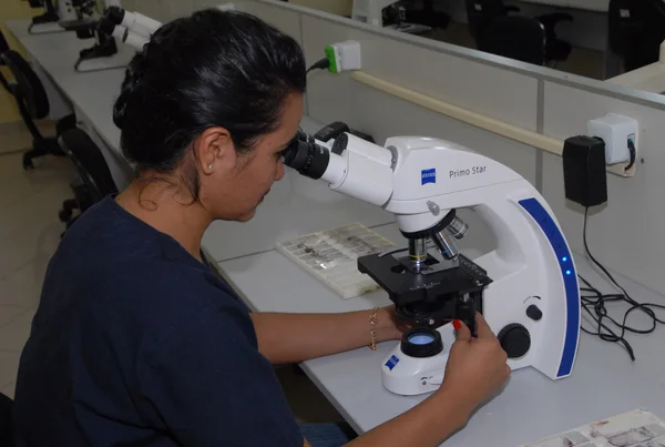 Em Minas, a SES-MG definiu parâmetros de qualidade e processos de trabalho para nortear os laboratórios da rede