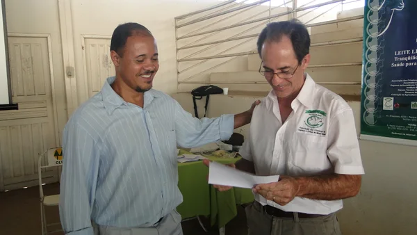 A validade do certificado da associação de criadores de ovelhas e cabras é de dois anos