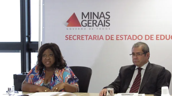 A secretária de Estado de Educação, Macaé Evaristo, durante a entrevista coletiva