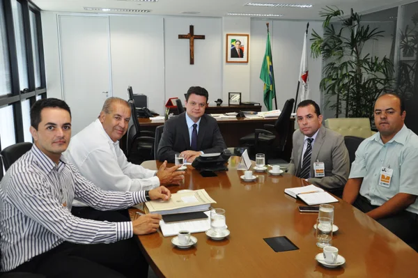 O anúncio foi feito durante reunião na Cidade Administrativa, em Belo Horizonte
