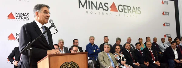 Fernando Pimentel destacou o empenho de seu governo em 'multiplicar os poucos recursos para atender os municípios do Estado'