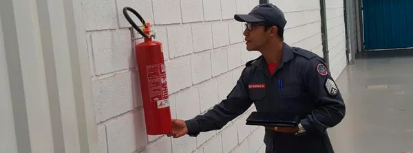 Bombeiros implantam vistorias digitais para regularizar construções