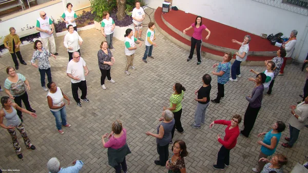 As Práticas Integrativas e Complementares buscam estimular os mecanismos naturais de prevenção de doenças e recuperação da saúde