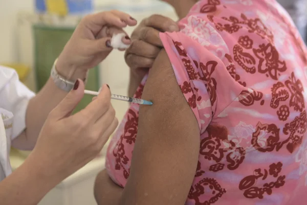 Tendo em vista que a meta este ano é alcançar 90% de cobertura vacinal, é preciso reforçar a importância da vacinação