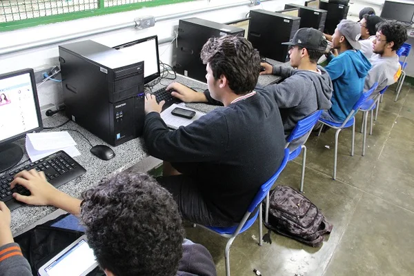 Os cursos de educação profissional oferecidos pela Rede seguem as orientações e diretrizes do Catálogo Nacional de Cursos Técnicos