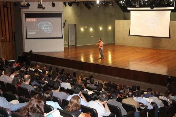 Convidado especial, o empreendedor Jacson Fressatto ministrou palestra para os participantes