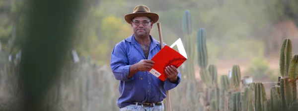 José Natividade foi o primeiro beneficiado pelo programa de regularização fundiária rural em Minas Novas