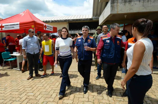 Paulo Brant e Aléxia Paiva estiveram em Brumadinho neste sábado (26/1)