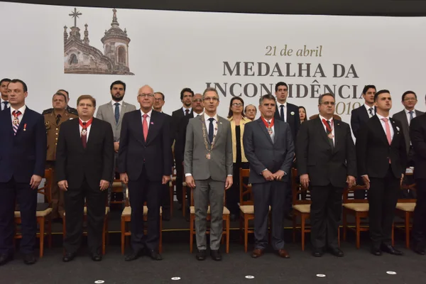 As homenagens foram concedidas especialmente às Forças de Segurança de Minas Gerais e de outros estados