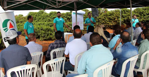 Encontro contou com cinco estações de campo