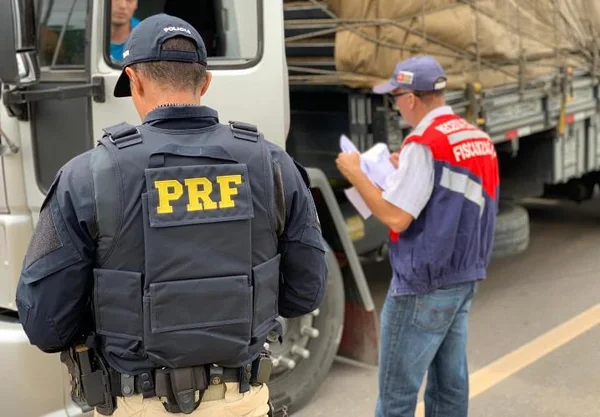 Fiscalização da Receita Estadual e PRF flagra mercadorias e veículos irregulares