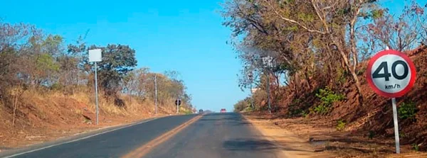 A velocidade máxima permitida pelo radar que passa a operar na rodovia MGC-135 é de 40km/h