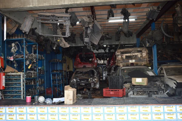 Operação combate comércio clandestino de peças automotivas
