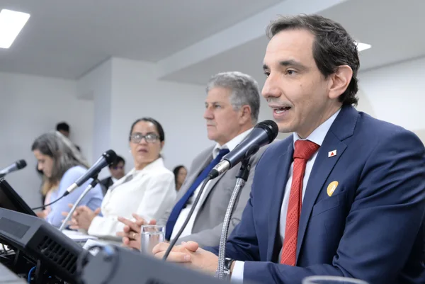Barcelos destacou que, mesmo com crise financeira, Estado tem sido capaz de executar obras por meio de parcerias com a iniciativa privada