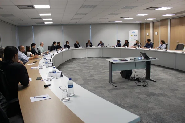 Metodologia BIM  permite criar, utilizar e atualizar modelos digitais de um empreendimento, virtualmente colaborativo, durante todo o seu ciclo de vida