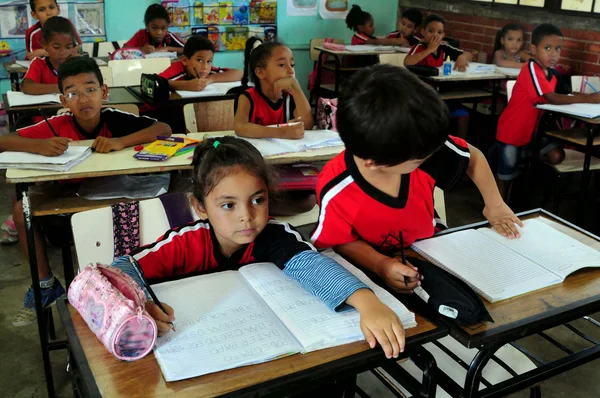 Escola Estadual Dr. Simão Tamm Bias Fortes