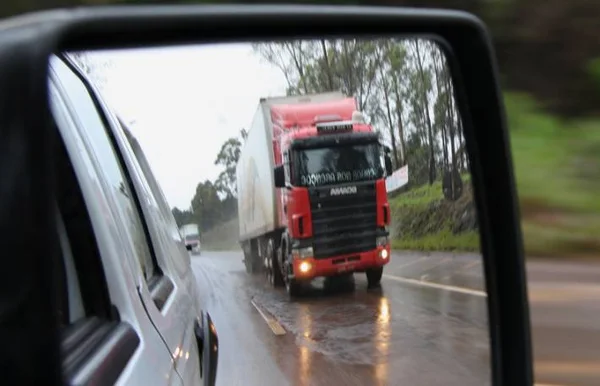 É importante verificar se tudo está em bom funcionamento para rodar sem riscos nas ruas e rodovias