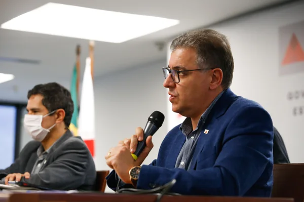 Nova projeção aponta pico da Covid-19 no final de maio