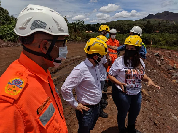 Visita incluiu, por exemplo, atuais estações de trabalho, onde as buscas são realizadas diariamente