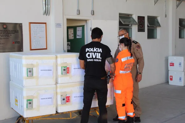 Minas começa vacinação das Forças de Segurança e Salvamento