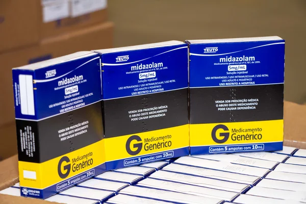 Mais de 133 mil unidades de medicamentos para kit intubação chegam a Minas Gerais