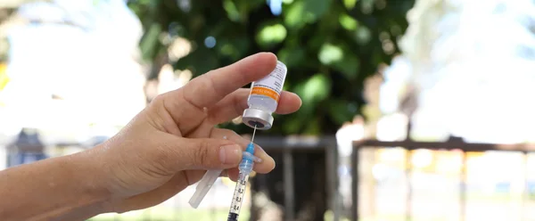 Mais 726.560 doses da Astrazeneca e da Pfizer chegam ao estado