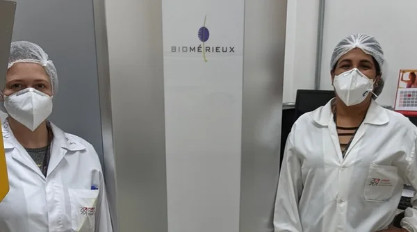 Funed é referência para diagnóstico de fungo com alto potencial para surtos hospitalares