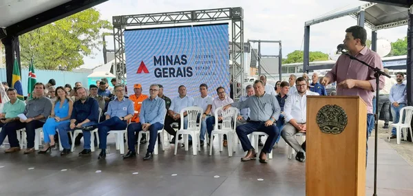 Governador entrega 59 títulos de terras devolutas rurais em Curvelo
