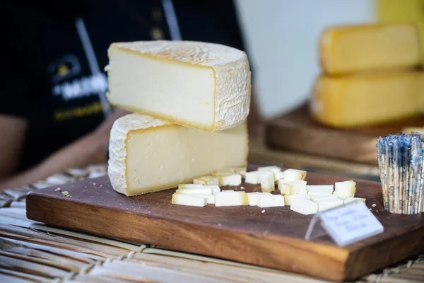 Araxá sedia Concurso Internacional do Queijo Artesanal