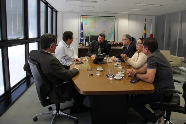 Governo estadual deposita R$ 122,5 milhões para os municípios mineiros