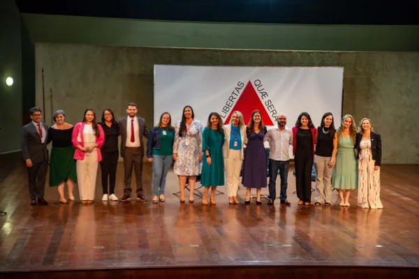 Painel da Saúde sobre violência contra a mulher vence concurso estadual
