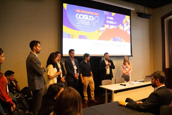 Infraestrutura, logística e transporte metropolitano entram em pauta em reunião técnica do Cosud