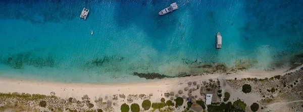 A pequena ilha Klein Curaçao é uma das atrações turísticas do país do sul do Caribe