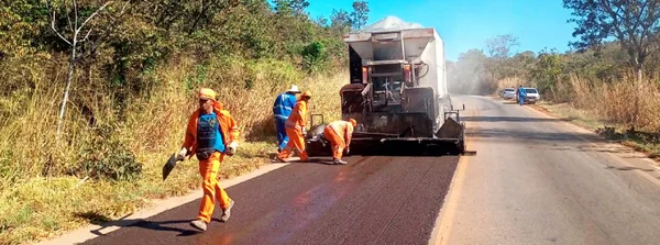 Rodovias do Noroeste de Minas passam por serviços de conservação
