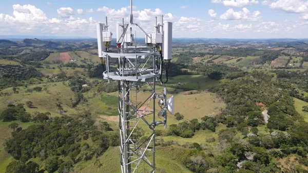  Alô, Minas: Governo vai expandir acesso a serviços de internet e telefonia móvel para mais distritos e localidades
