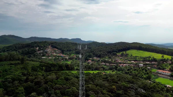Alô, Minas! já garante telefonia móvel a 130 distritos e localidades que não tinham cobertura no estado