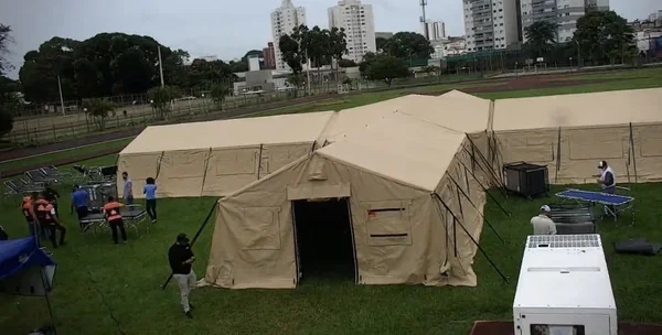 Defesa Civil de Minas Gerais monta estrutura para atendimento de pacientes com dengue em Belo Horizonte
