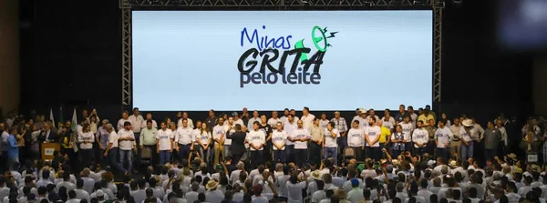 Governo de Minas anuncia medida de proteção aos produtores de leite