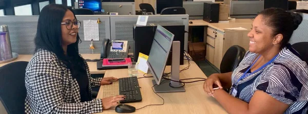 Gabriele Sabrina da Silva (esq), superintendente na Sedese