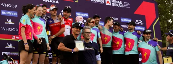 Governador entrega prêmio e destaca importância de eventos vitrine como a Copa do Mundo de Mountain Bike, em Araxá