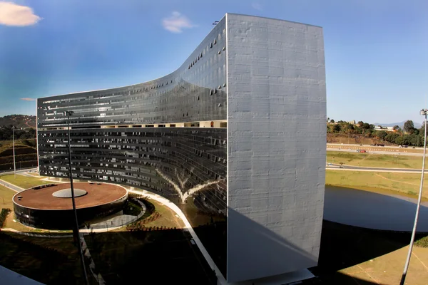 Inscrições de processo seletivo para contratação temporária de analistas e gestores ambientais começam nesta quarta-feira (24/4)