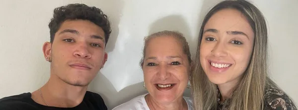Lislene da Paixão com os filhos