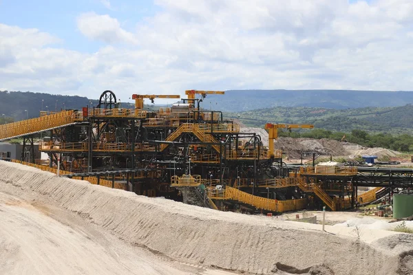 Atração bilionária de investimentos pelo Vale do Lítio impulsiona arrecadação, revertida em melhorias para a população