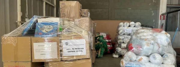 Governo de Minas envia uma tonelada de materiais produzidos por presos para o Rio Grande do Sul