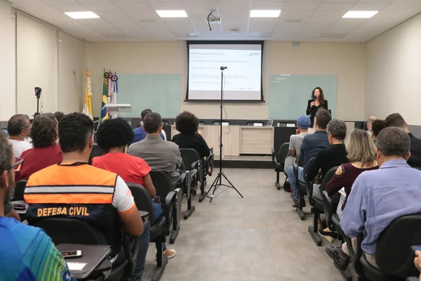 Audiência pública ouve população sobre projeto de concessão dos serviços de visitação da APA Parque Fernão Dias