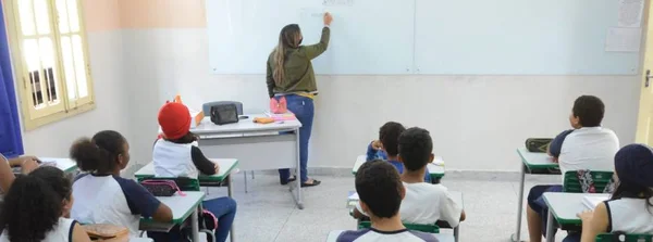 Estado nomeia mais 3,9 mil servidores aprovados no concurso da Educação
